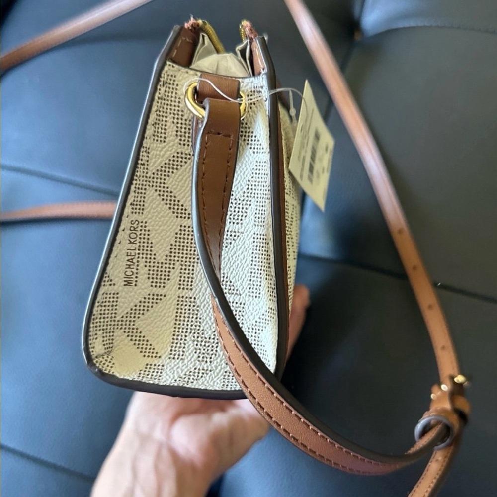 Michael Kors Brown and Cream Signature Crossbody Bag - Picture 2 of 5